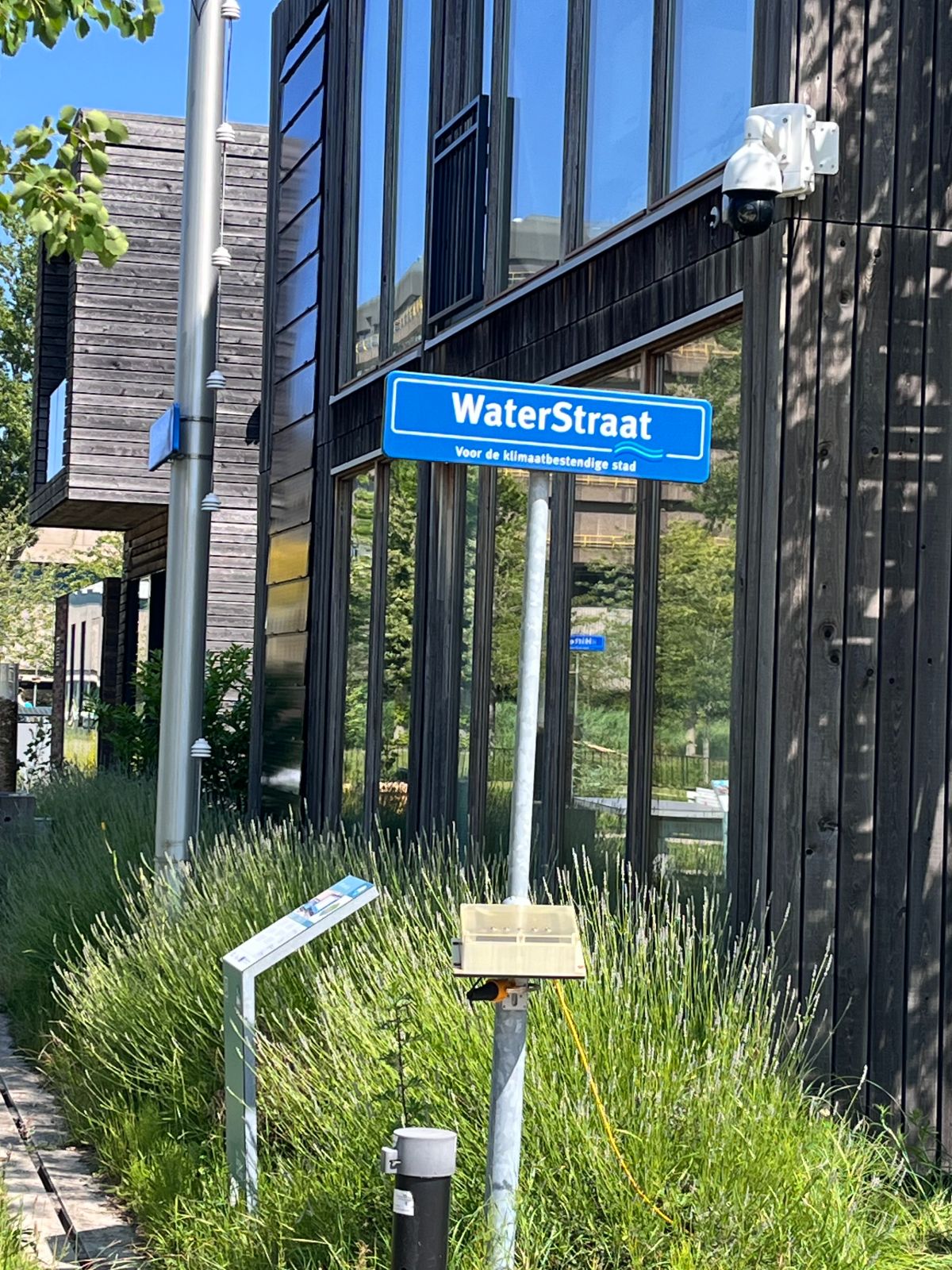 Schild WaterStraat The Green Village