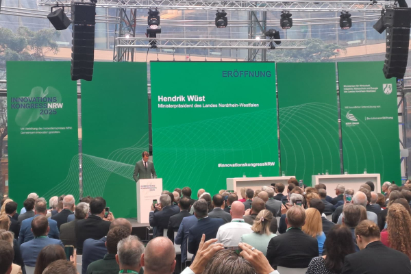NRW-Ministerpräsident Wüst Eröffnung Innovationskongress